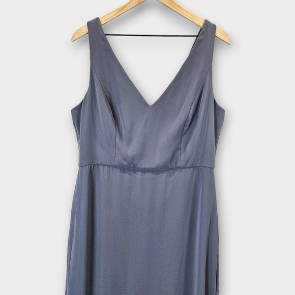 Dessy Social Bridesmaids Trumpet Gown Silverstone - Picture 3 of 11